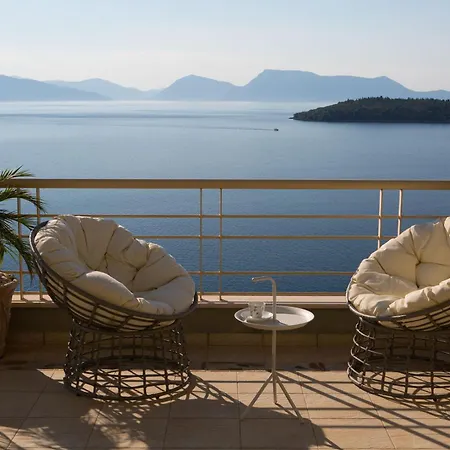 Feriehus Luxurioese Ferienvilla Fuer 8 Personen Nydri (Lefkada)